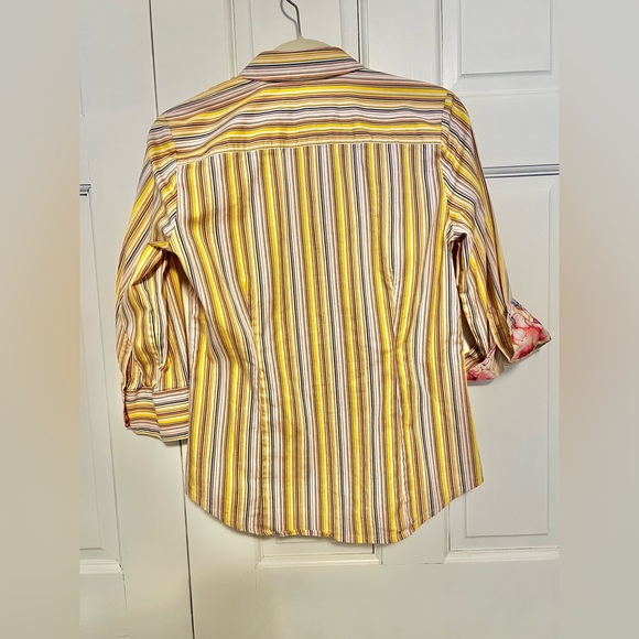 Robert Graham Women’s Yellow Embroidered Button Up Shirt Medium - Picture 10 of 10